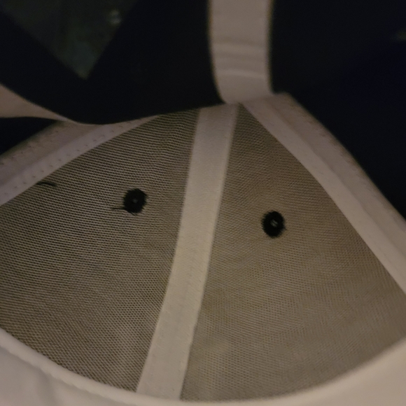 Ny Yankees fitted w/Swarovski crystals 5/8 NWT - Picture 6 of 6